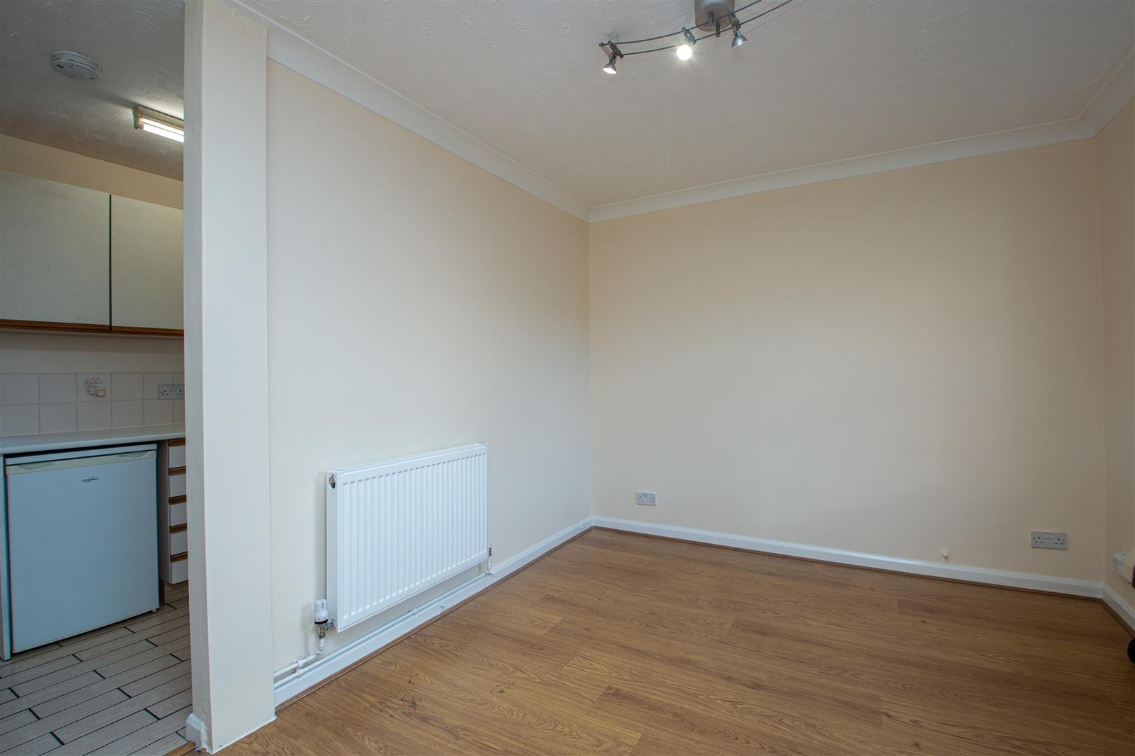 1 bed property in Newbridge Oval, Milton Keynes